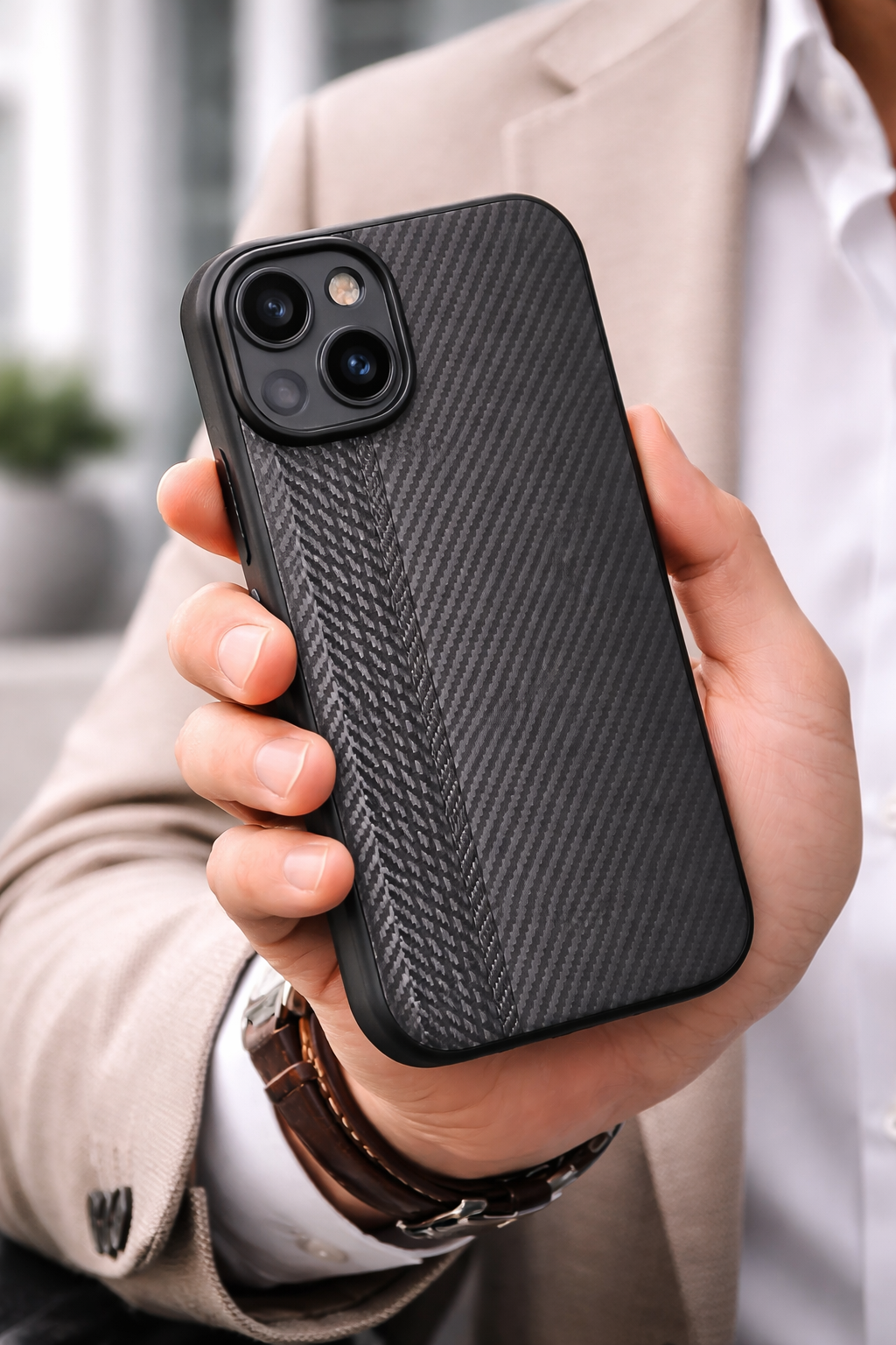 OKKES Carbon Case für Apple iPhone 16 – Schwarz (Carbon-Optik)