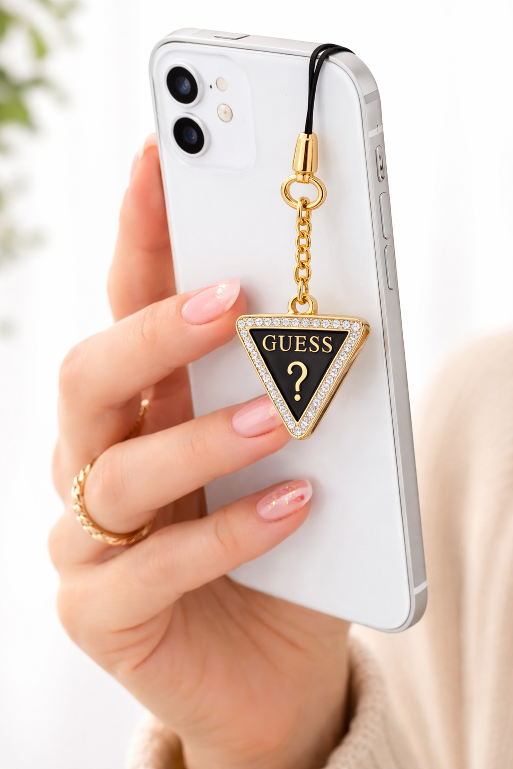 Guess Triangle Diamond Metal Charm mit Strass – Gold/Silber