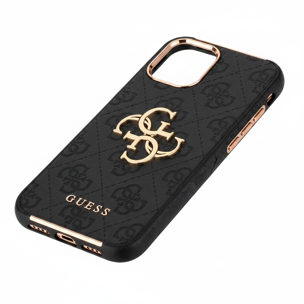 Guess 4G Metal Logo Case iPhone 17 – Schrägansicht